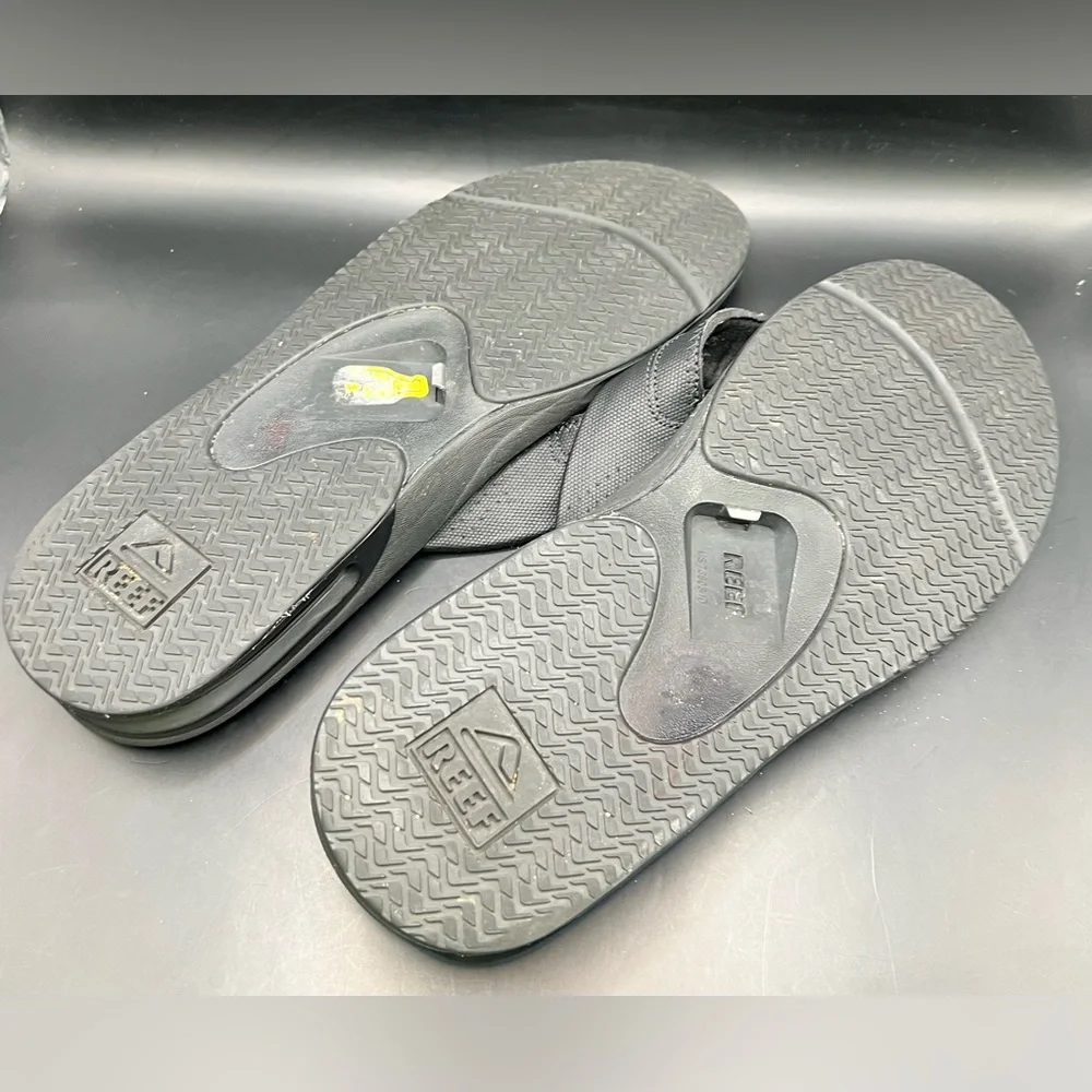Reef- Black Flip Flops, Men’s Size:14, Bottle‎ opener bottom